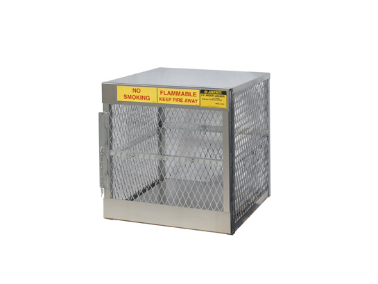 Cylinder locker for safe storage of 4 vertical